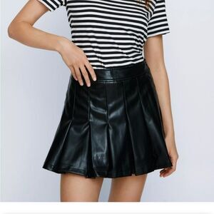 Hollister Ultra High-Rise Black Leather Pleated Skirt Sz S